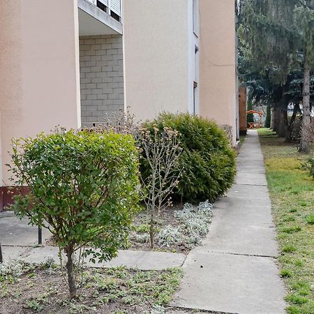 Krisztina Apartman 81 Hajdúszoboszló Εξωτερικό φωτογραφία