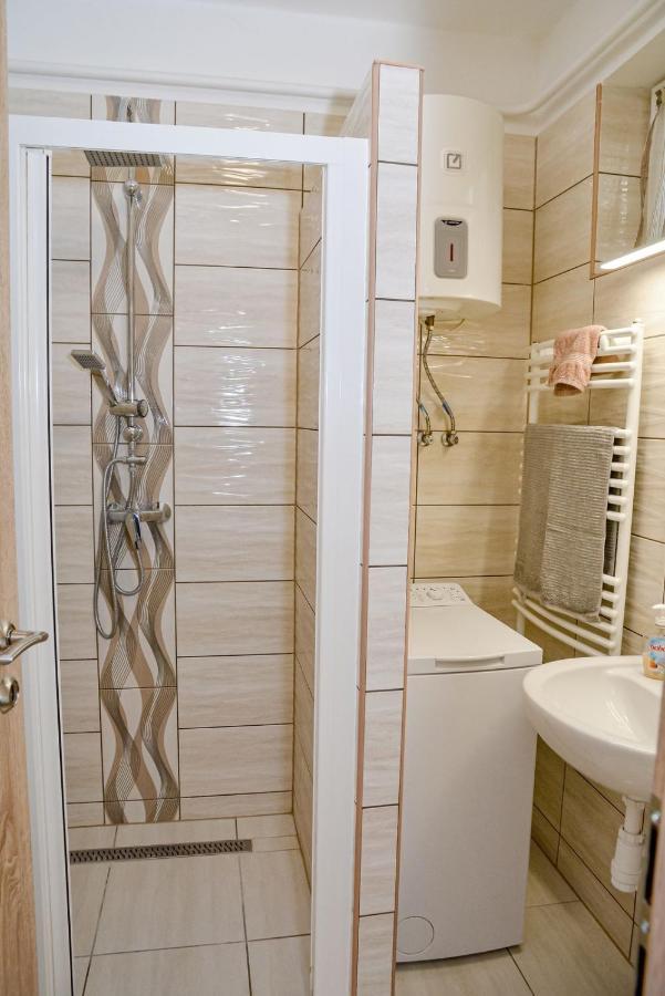 Krisztina Apartman 81 Hajdúszoboszló Εξωτερικό φωτογραφία